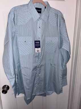 Wrangler Men’s Light Blue Striped Western Shirt